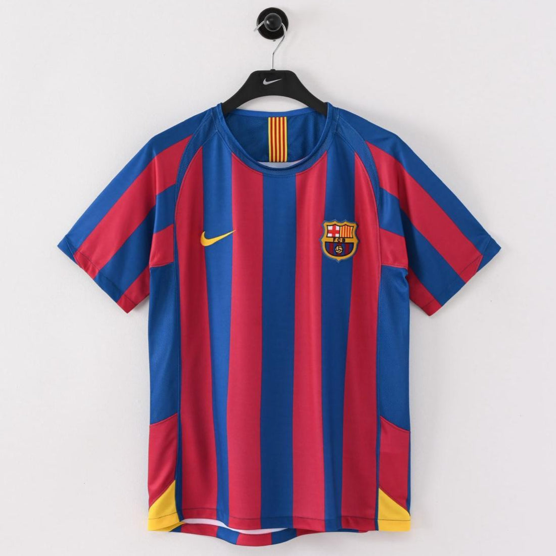FC Barcelona 2005-06 Retro Jersey 